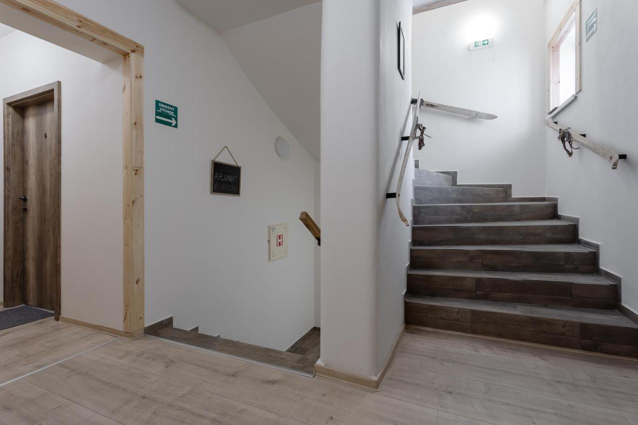 Apartmany Vlevo&Dole Рокитнице над Ийзероу Екстериор снимка